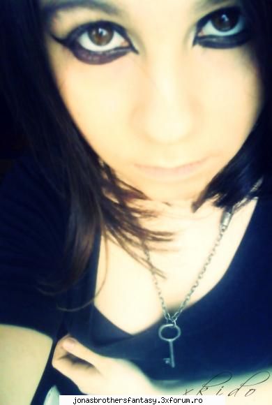 ete tocmai va pon o poza in love with vampires